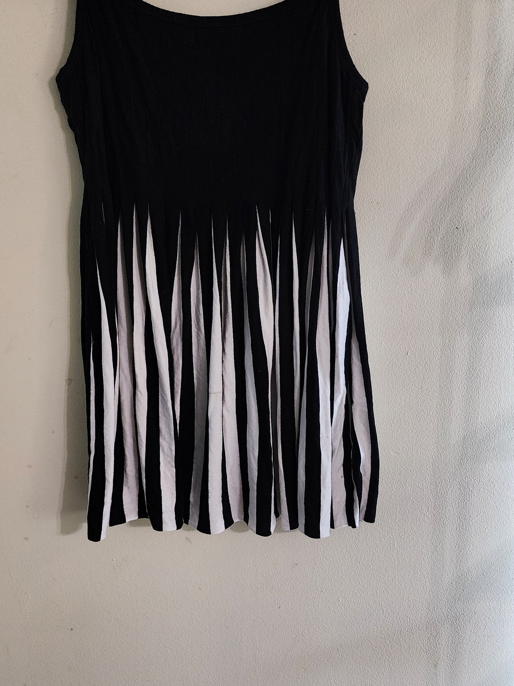 Madison Black and White Striped Pleated Cami Tank Top Size XL